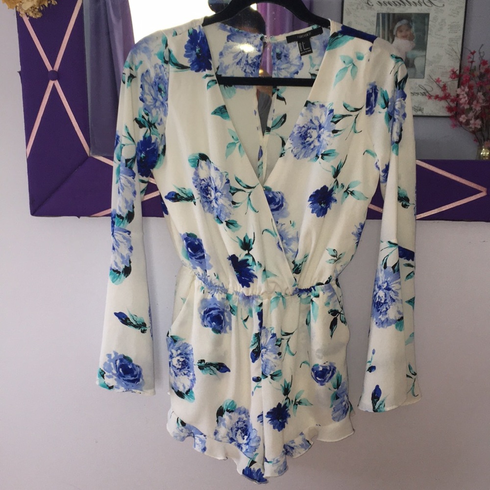 NWOT Forever 21 Floral Romper